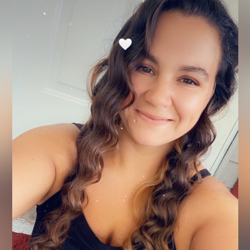 Meet your Posher, Crystal